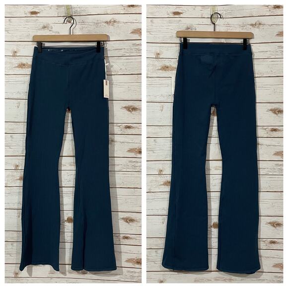 NWT Good American Seamless Rib High Waist Flare Pant - Twilight - 3/4 (L/XL) - Picture 14 of 14